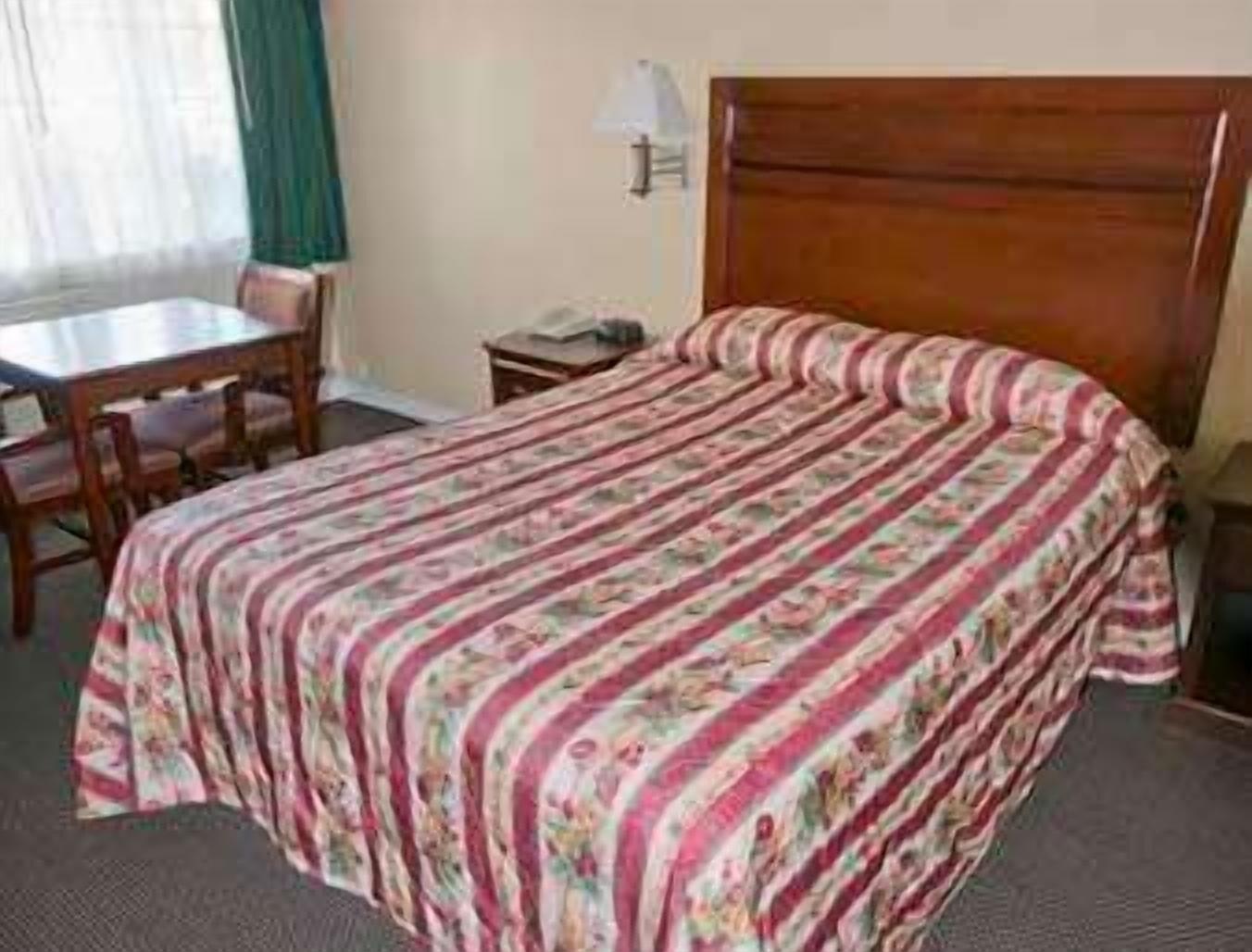 Surestay By Best Western Fresno Central Экстерьер фото