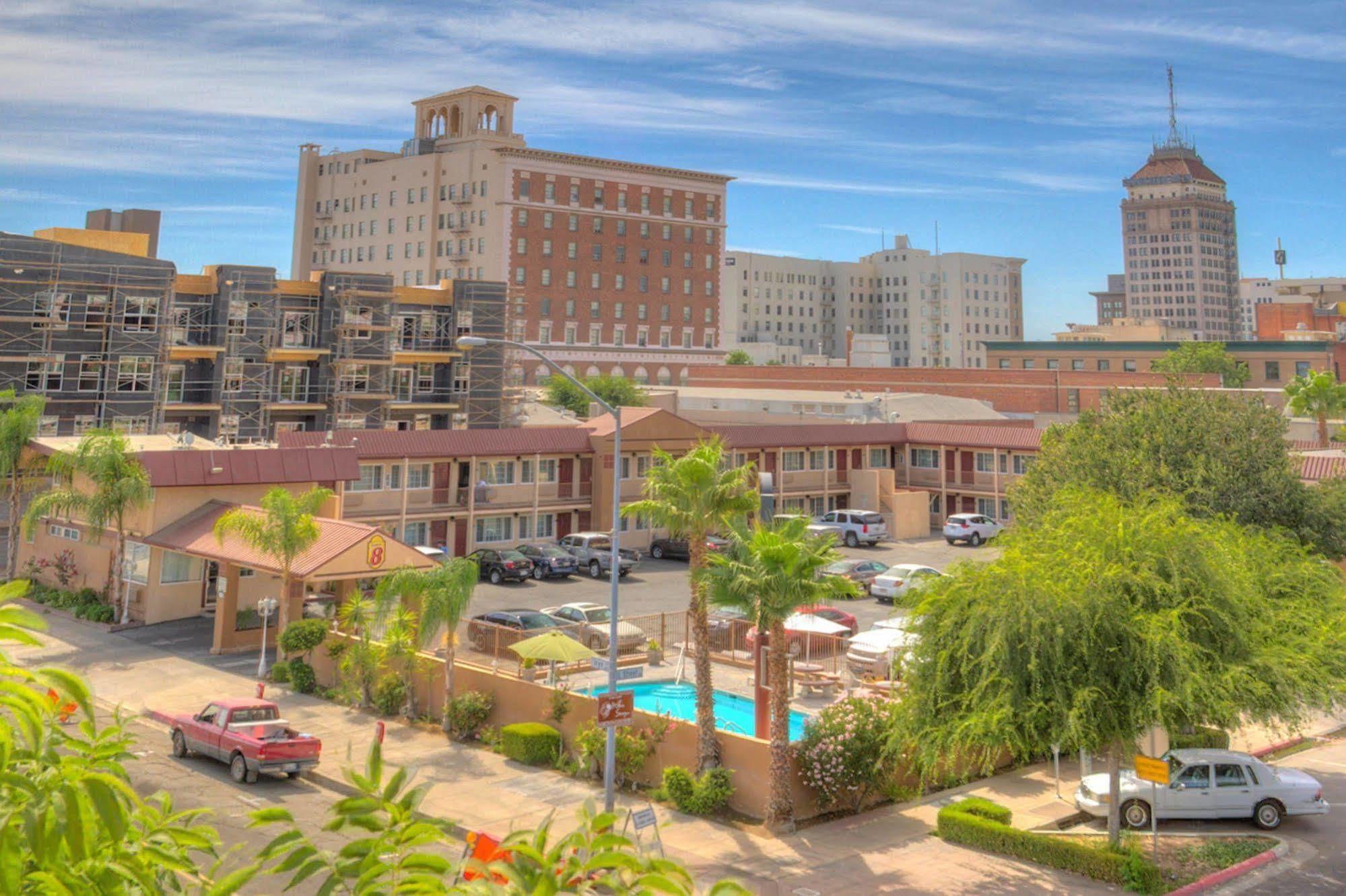 Surestay By Best Western Fresno Central Экстерьер фото